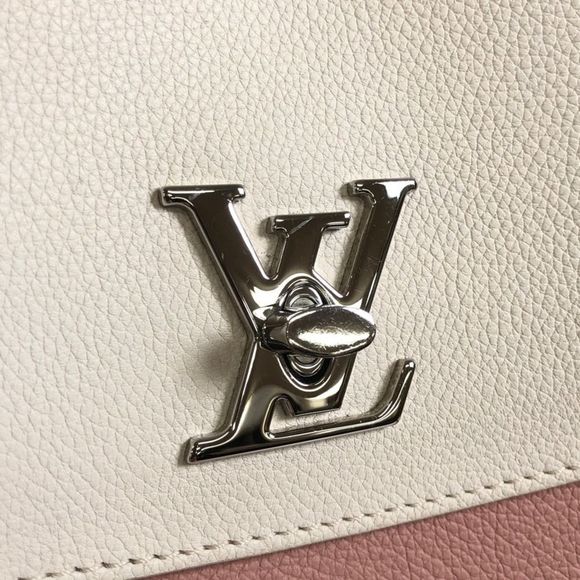 Louis Vuitton Lock Me Ever Shoulder Bag Pink - Picture 8 of 15